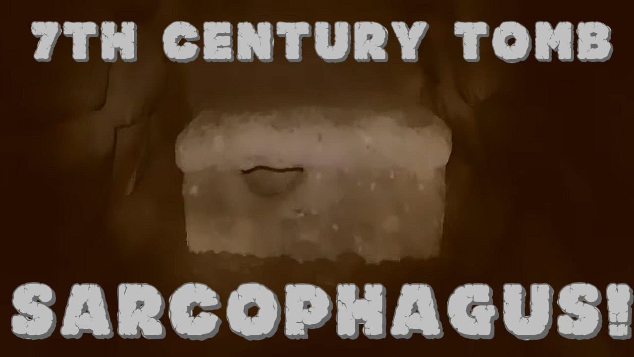 Sarcophagus Inside 7th Century Japanese Kofun Tomb ! - Atagoyama Kofun - 愛宕山古墳